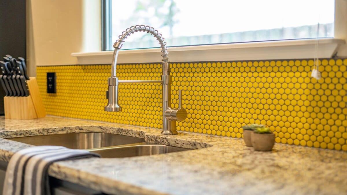 Blumenhaus Sleeps 6 Full Kitchen Plus Hot Tub Fredericksburg Kültér fotó